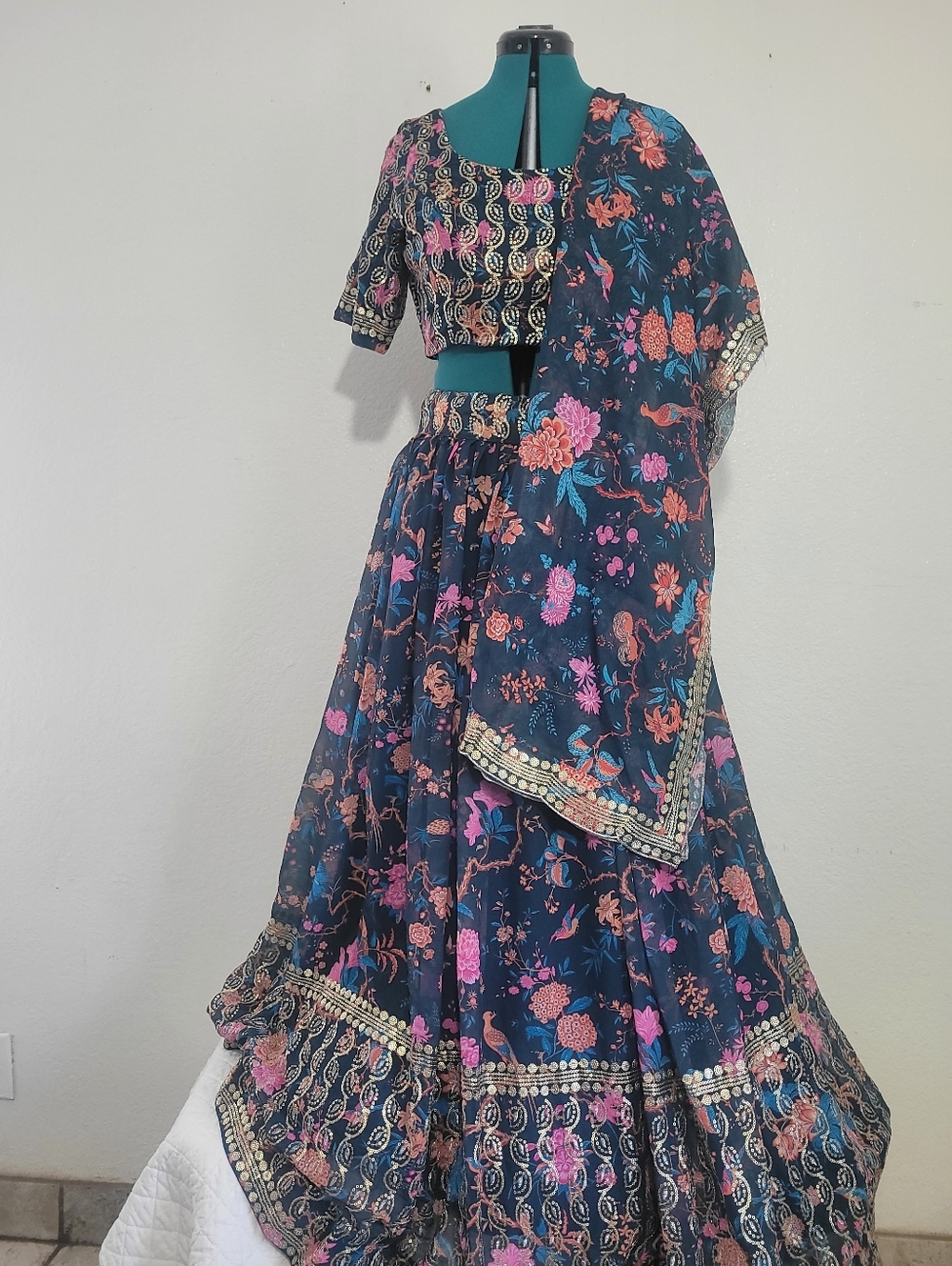 NWT Indya Luxe Multicoloured Maxi Indian Pakistan Wedding Wear Dress (SET) Small - Picture 10 of 13